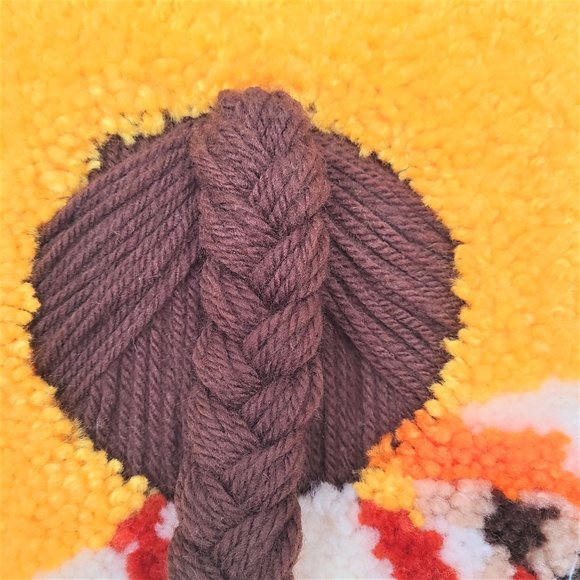 Wall tapestry with little girl. - Picture 5 of 7